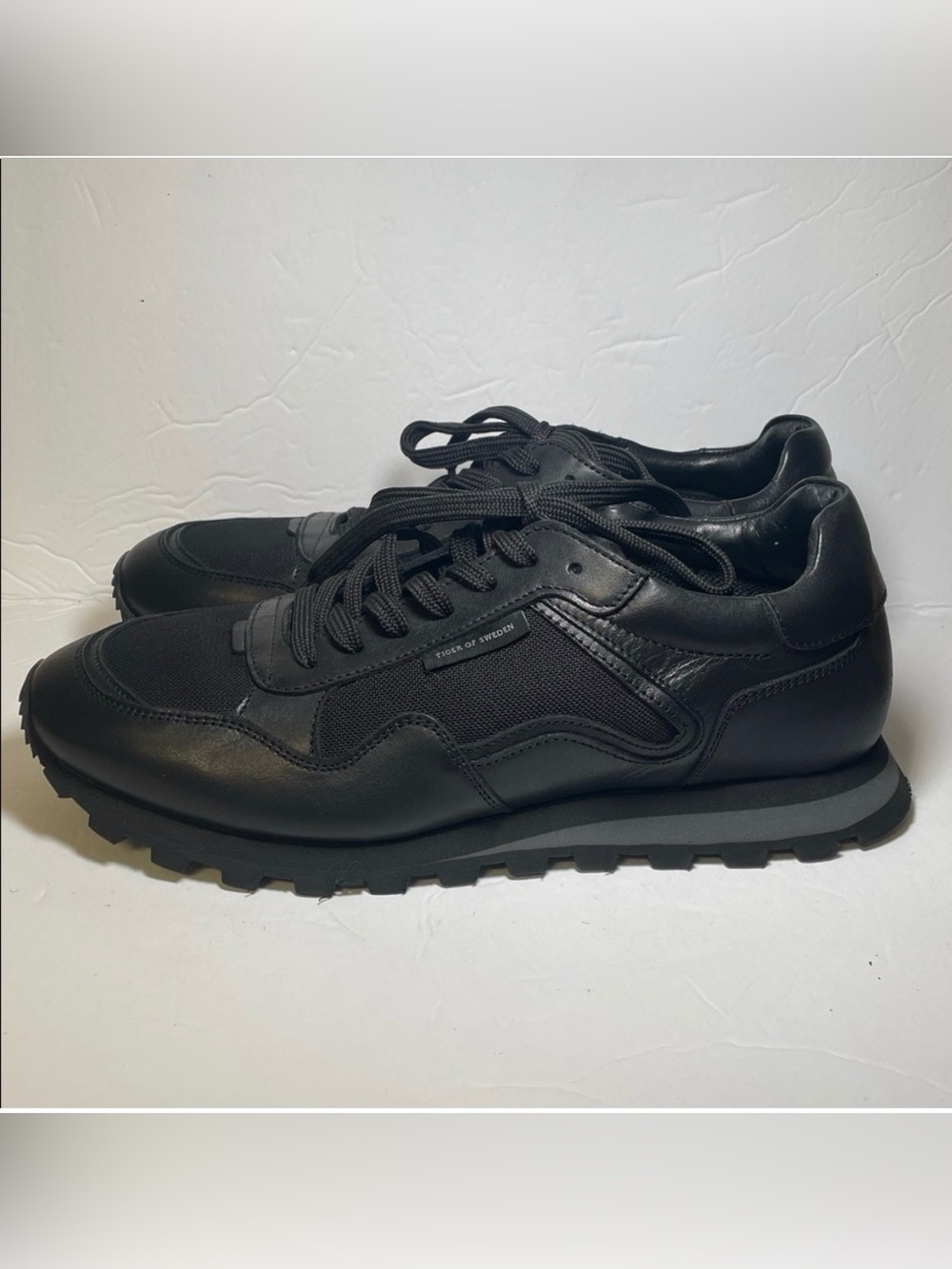 Tiger of Sweden all black casual leather sneakers women’s size 41 (fit like 9.5)